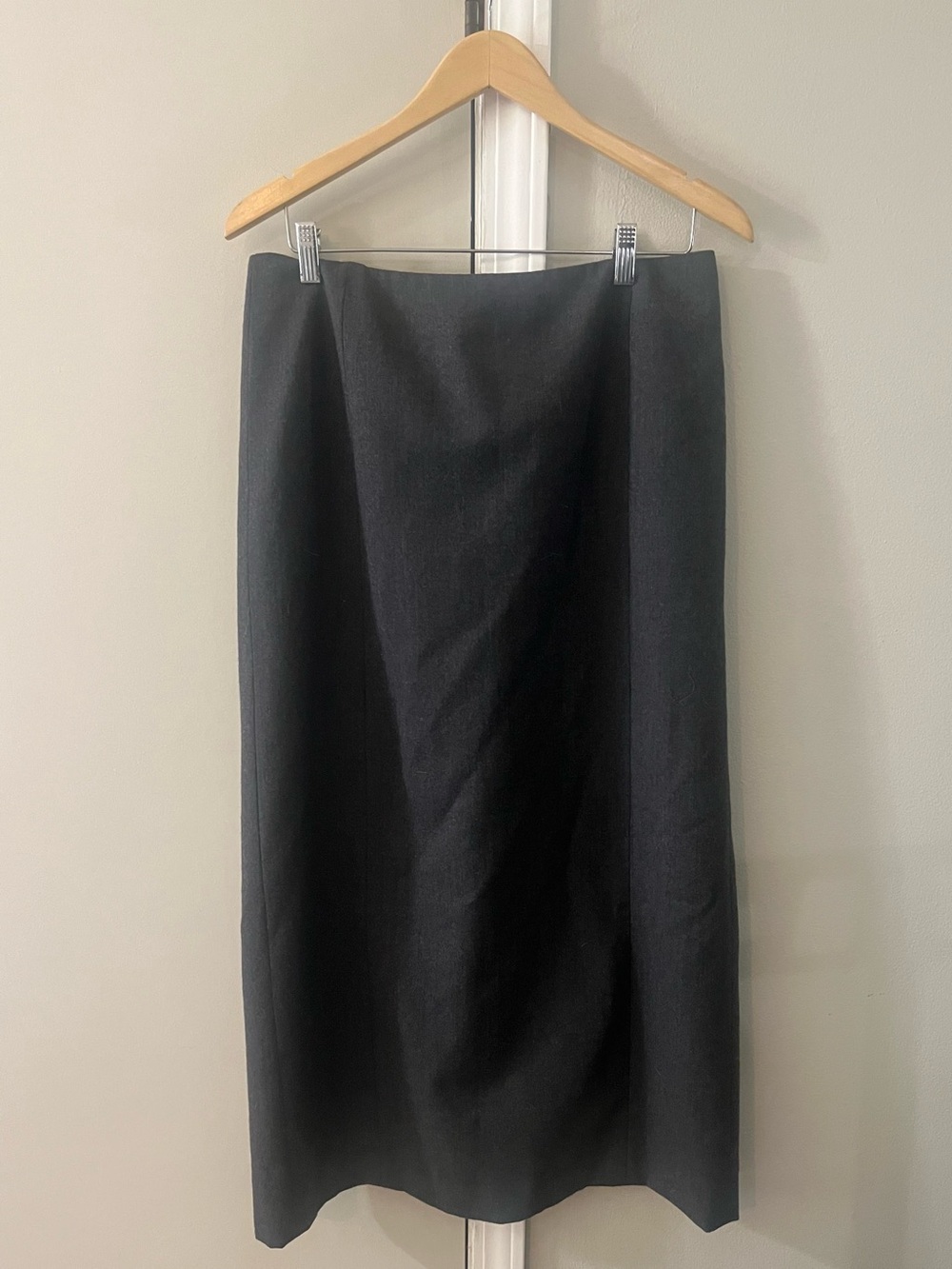 Vintage Eddie Bauer Wool Skirt Women’s Tall 14 Gray 100% Wool Back Zipper Vent
